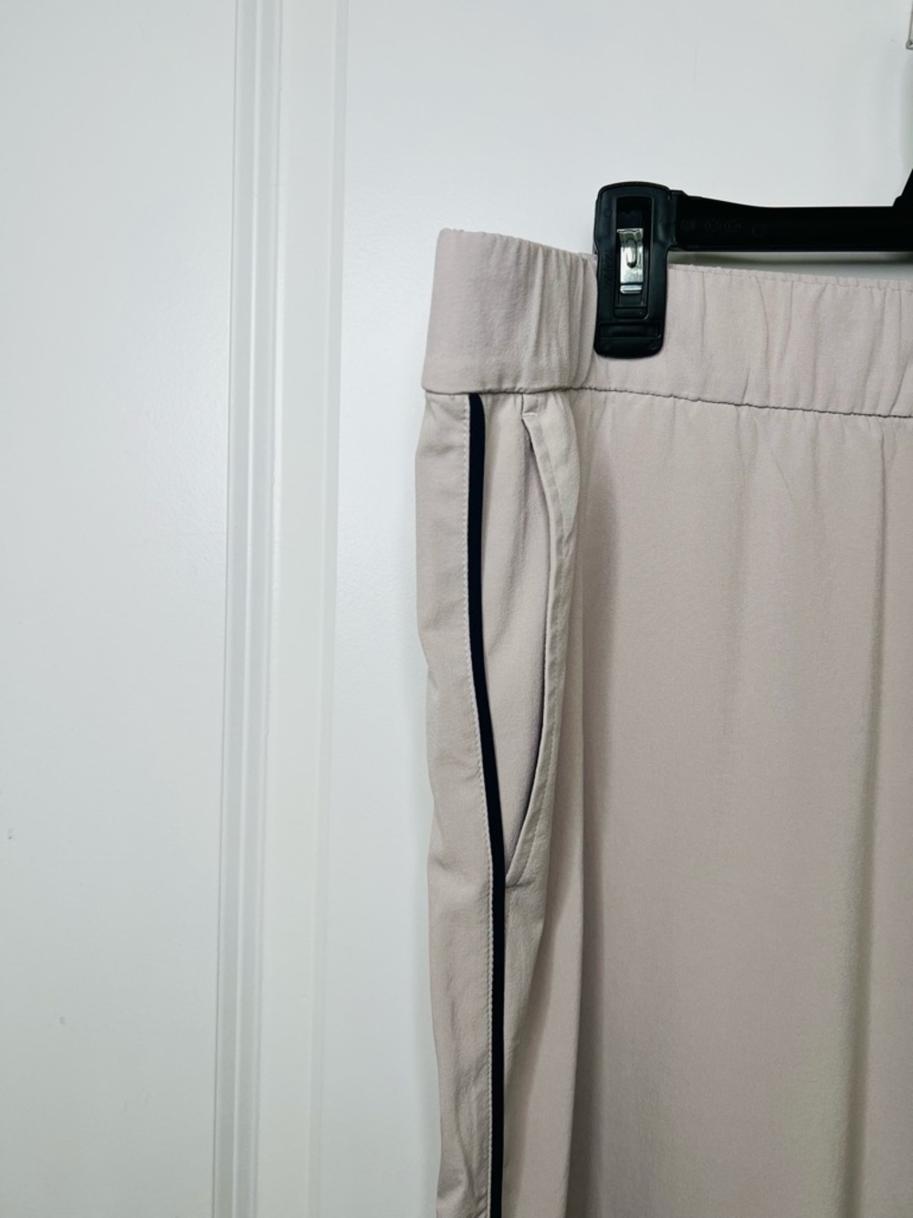 J Jill Fit Track Pants Womens Sz Large Tan Athletic Outdoor Side Stripes Casual - Picture 5 of 13